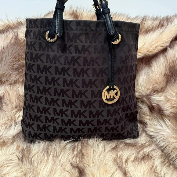 MICHAEL KORS - Picture 3 of 4